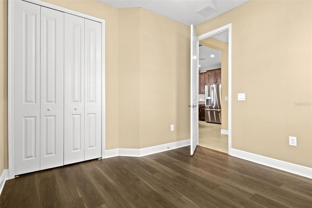 10112 LAKE WALES CIRCLE, Sarasota, FL 34241