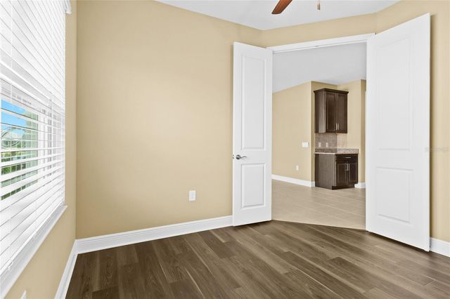 10112 LAKE WALES CIRCLE, Sarasota, FL 34241