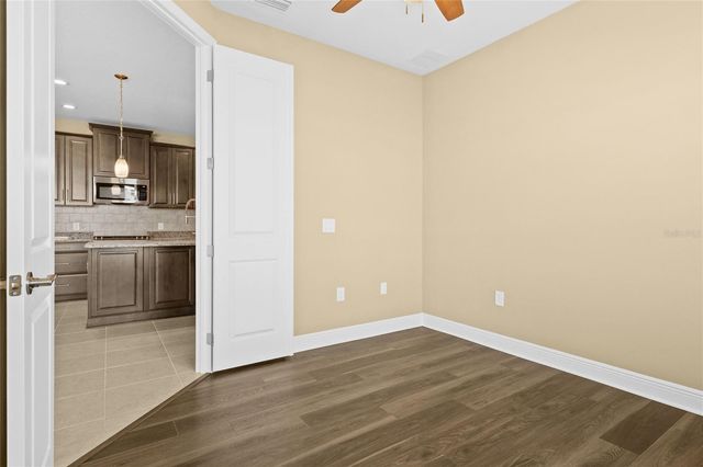 10112 LAKE WALES CIRCLE, Sarasota, FL 34241