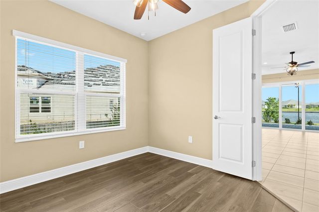 10112 LAKE WALES CIRCLE, Sarasota, FL 34241