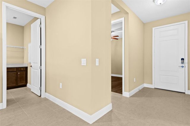 10112 LAKE WALES CIRCLE, Sarasota, FL 34241