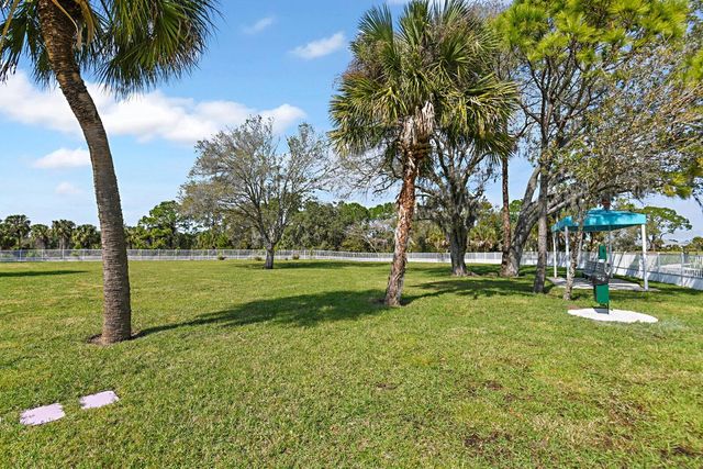 10112 LAKE WALES CIRCLE, Sarasota, FL 34241