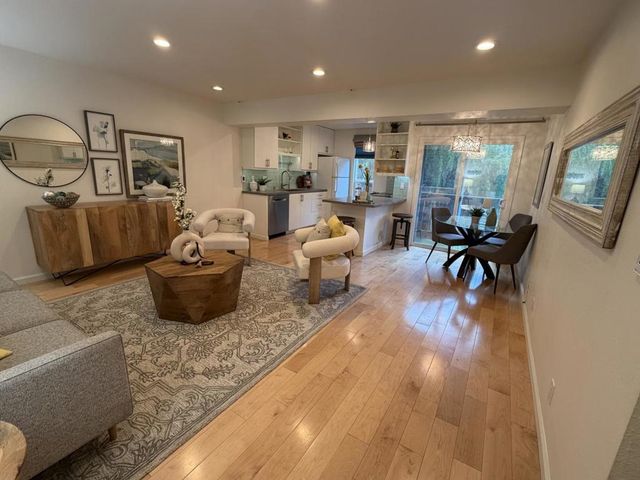 480 E Okeefe Street 206, East Palo Alto, CA 94303