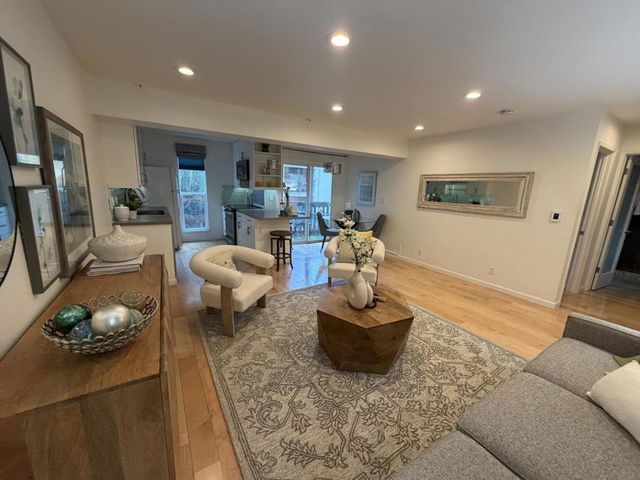 480 E Okeefe Street 206, East Palo Alto, CA 94303