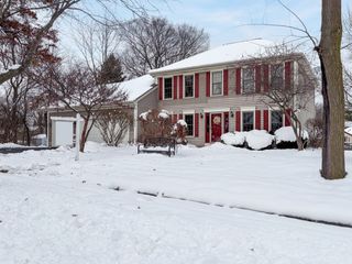 833 E Sterling Avenue, West Chicago, IL 60185