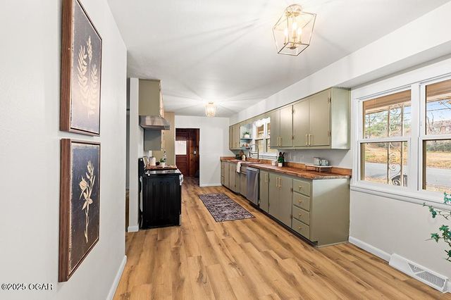 2841 E 14th Street, Joplin, MO 64801