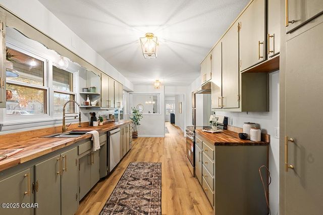 2841 E 14th Street, Joplin, MO 64801