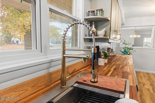 2841 E 14th Street, Joplin, MO 64801