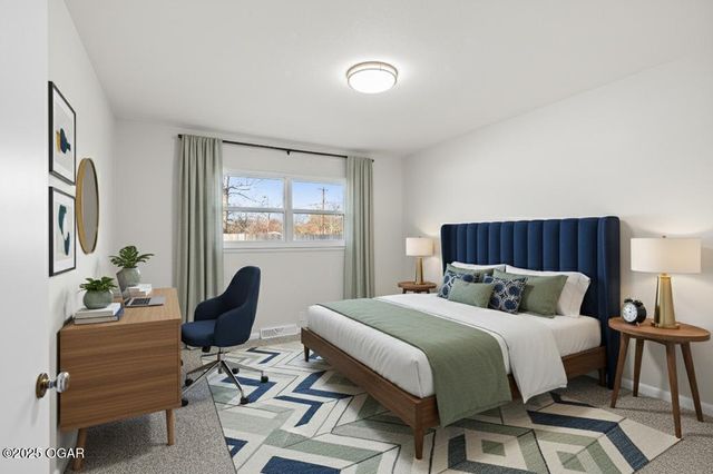 2841 E 14th Street, Joplin, MO 64801