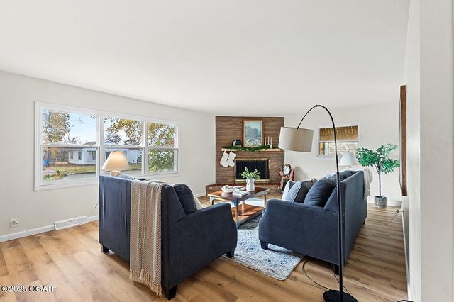 2841 E 14th Street, Joplin, MO 64801