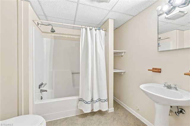 5412 Kingsbridge Road, Winston-salem, NC 27103
