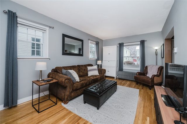 301 8th St, Windber, PA 15963