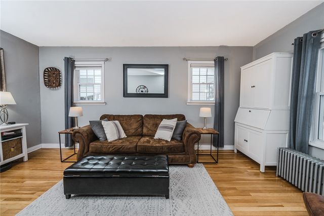 301 8th St, Windber, PA 15963