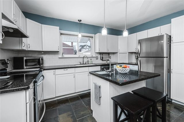 301 8th St, Windber, PA 15963