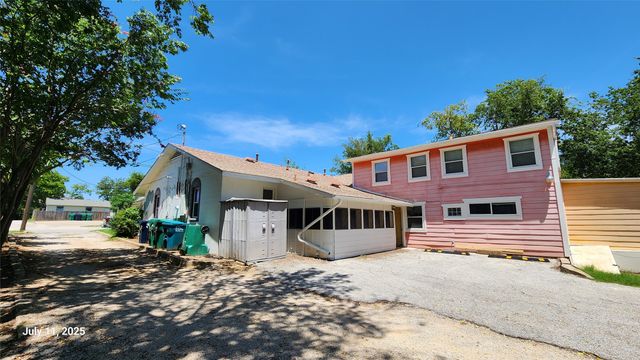 1015 S Welch Street C, Denton, TX 76201