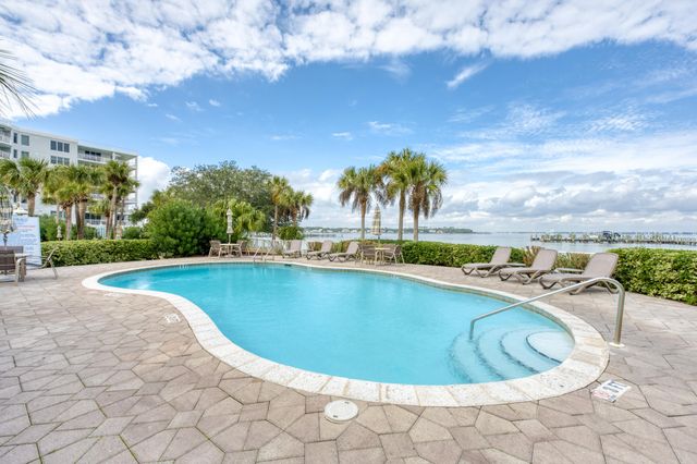 1515 SE Miracle Strip Parkway 303, Fort Walton Beach, FL 32548