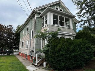 18-22 Chestnut St, Chicopee, MA 01013