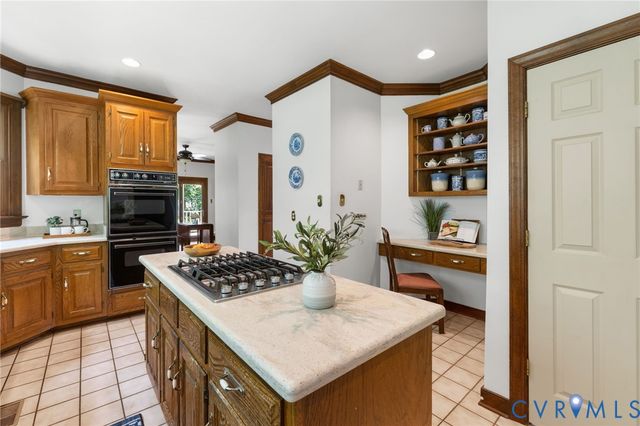 2911 Wicklow Ln, North Chesterfield, VA 23236