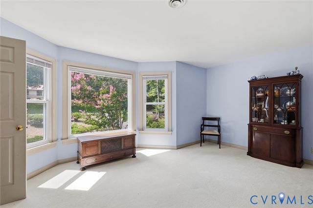 2911 Wicklow Ln, North Chesterfield, VA 23236