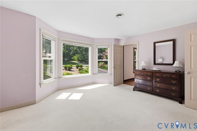 2911 Wicklow Ln, North Chesterfield, VA 23236
