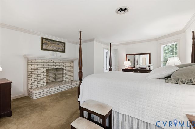 2911 Wicklow Ln, North Chesterfield, VA 23236