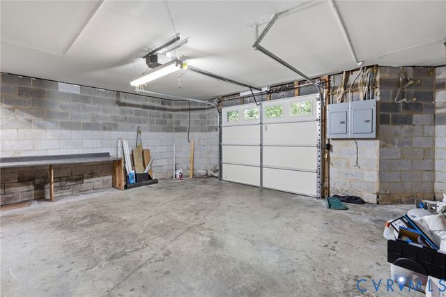 2911 Wicklow Ln, North Chesterfield, VA 23236