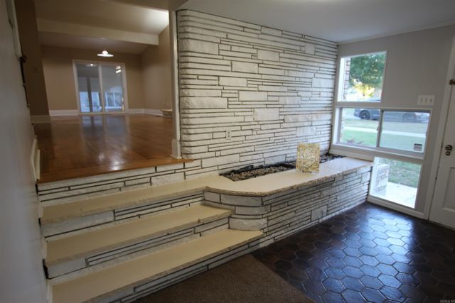 918 S Erie Avenue, Russellville, AR 72801