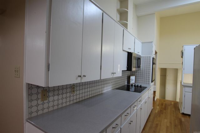 918 S Erie Avenue, Russellville, AR 72801