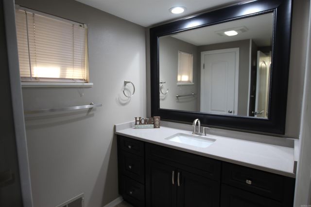 918 S Erie Avenue, Russellville, AR 72801