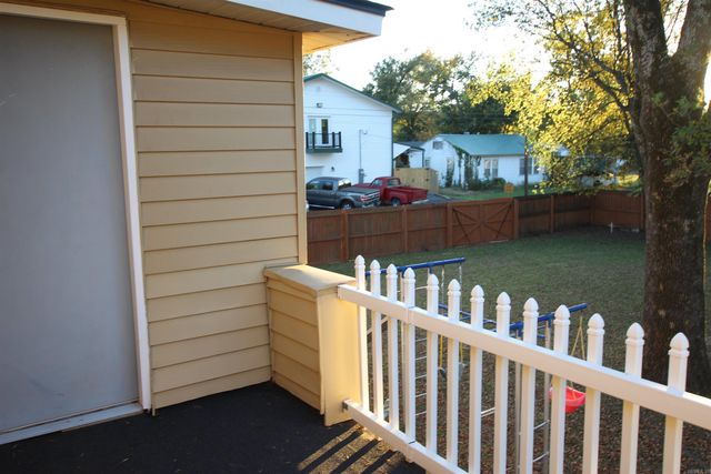 918 S Erie Avenue, Russellville, AR 72801