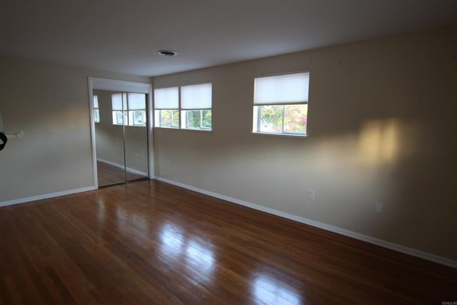 918 S Erie Avenue, Russellville, AR 72801