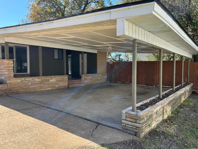 918 S Erie Avenue, Russellville, AR 72801