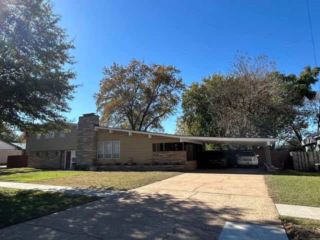 918 S Erie Avenue, Russellville, AR 72801