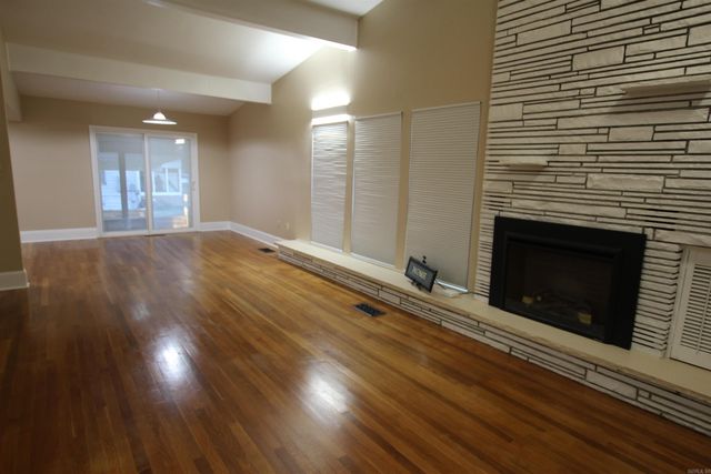 918 S Erie Avenue, Russellville, AR 72801