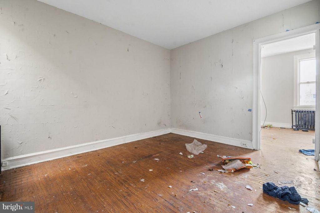 Image 11 of property listing at 2615 BERYL AVE, Baltimore, MD 21205
