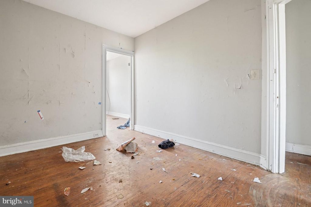Image 12 of property listing at 2615 BERYL AVE, Baltimore, MD 21205