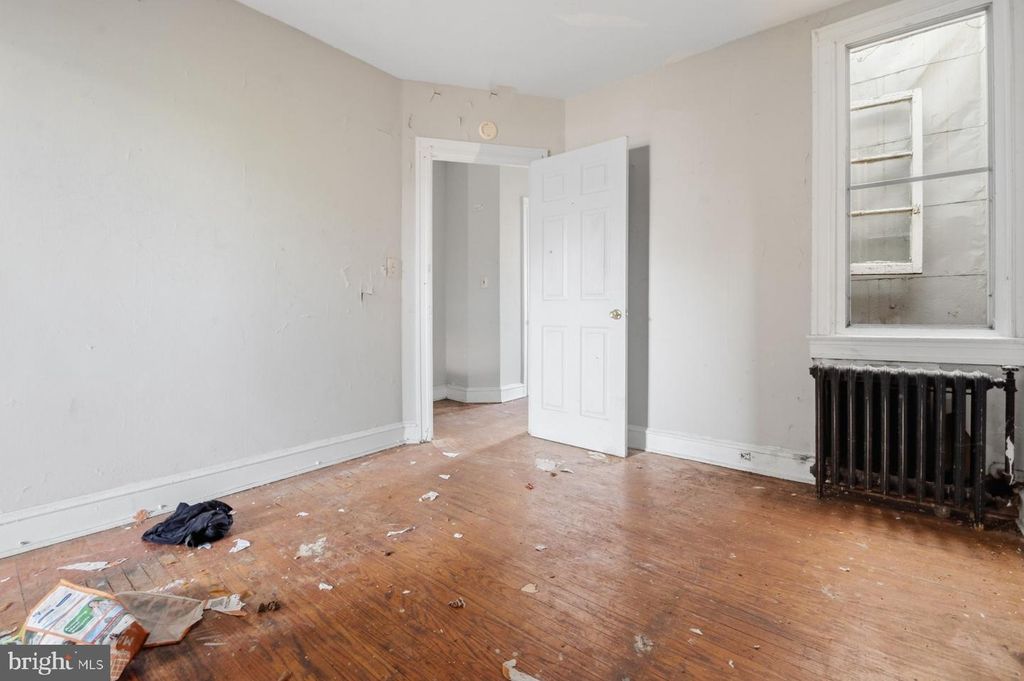Image 13 of property listing at 2615 BERYL AVE, Baltimore, MD 21205