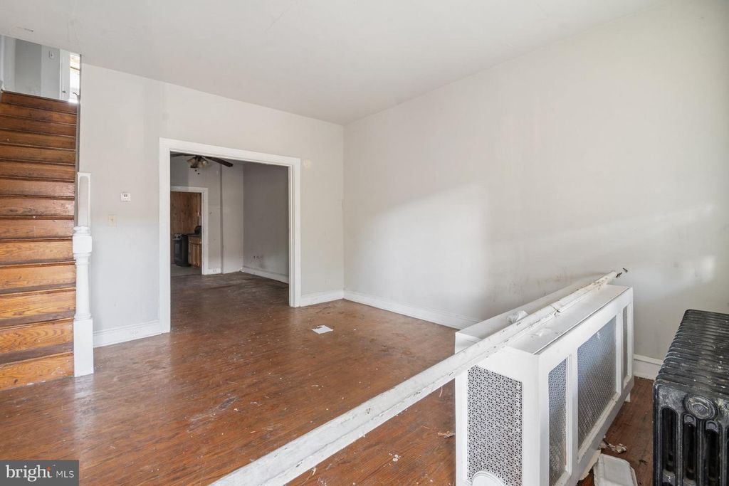 Image 3 of property listing at 2615 BERYL AVE, Baltimore, MD 21205