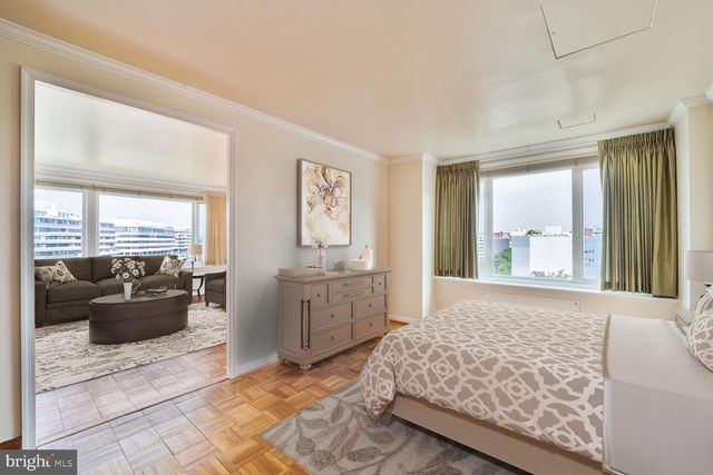 2475 VIRGINIA AVE NW #930, Washington, DC 20037