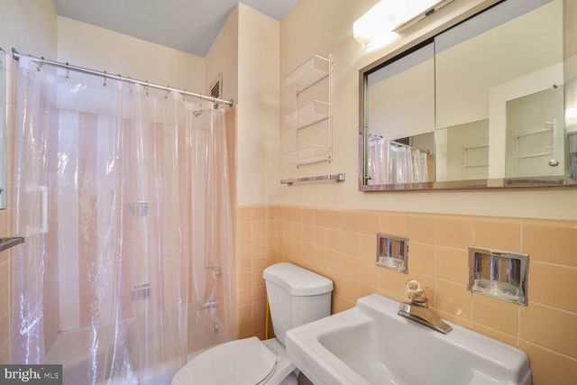 2475 VIRGINIA AVE NW #930, Washington, DC 20037