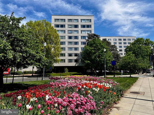 2475 VIRGINIA AVE NW #930, Washington, DC 20037