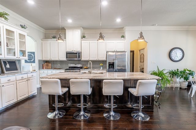 2826 Willow Ridge Circle, Granbury, TX 76049
