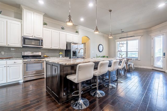 2826 Willow Ridge Circle, Granbury, TX 76049