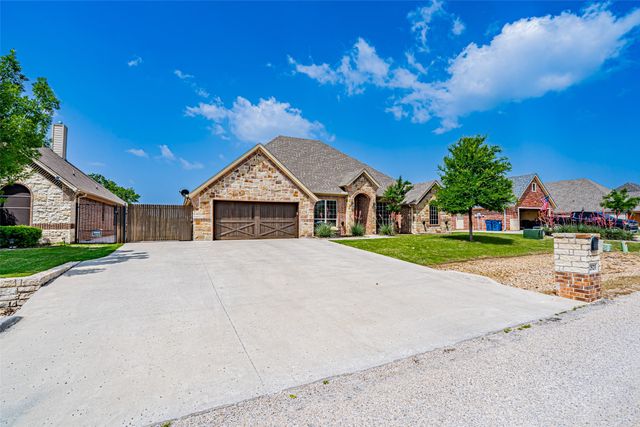 2826 Willow Ridge Circle, Granbury, TX 76049