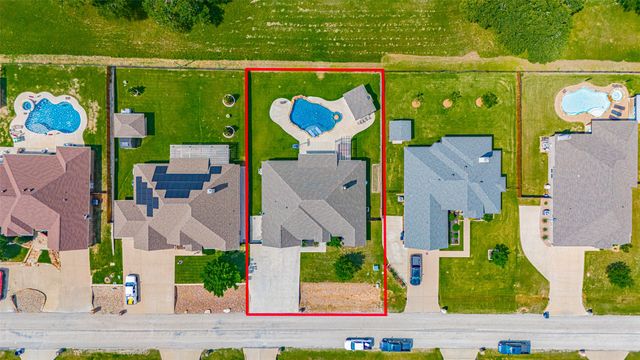 2826 Willow Ridge Circle, Granbury, TX 76049