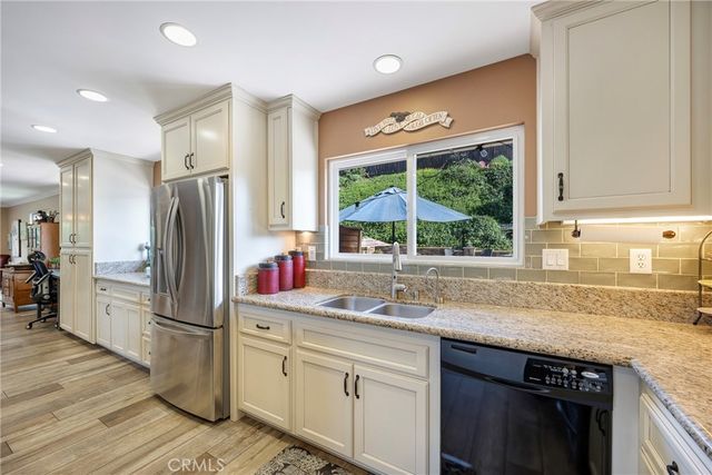 19582 Crestknoll, Yorba Linda, CA 92886