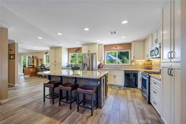 19582 Crestknoll, Yorba Linda, CA 92886