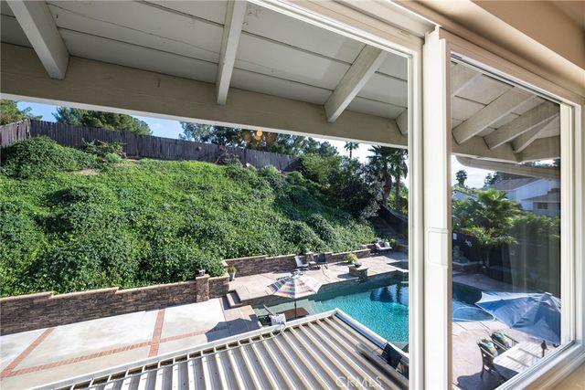 19582 Crestknoll, Yorba Linda, CA 92886