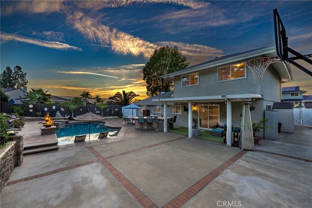 19582 Crestknoll, Yorba Linda, CA 92886