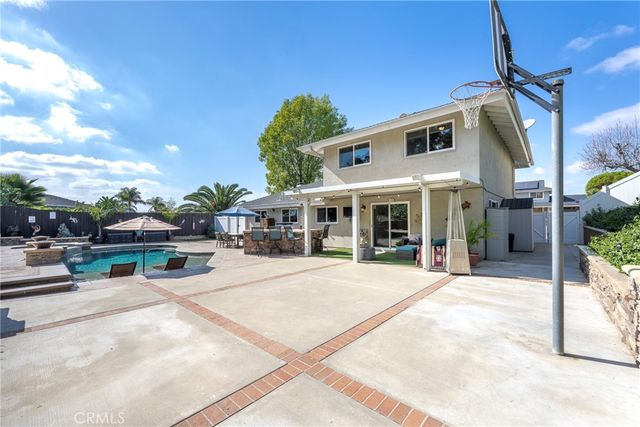 19582 Crestknoll, Yorba Linda, CA 92886